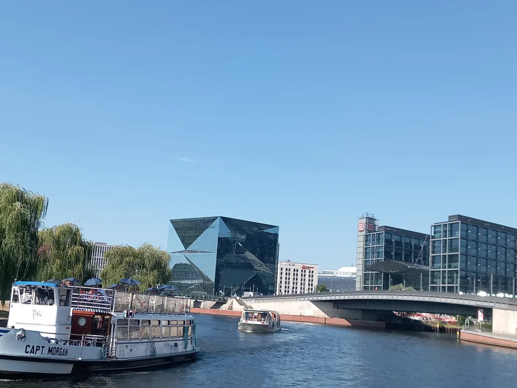 berlin hauptbahnhof