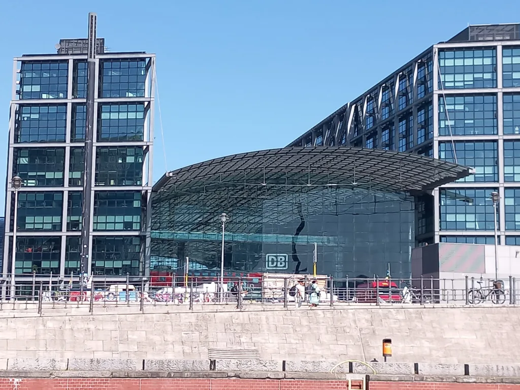 berlin hauptbahnhof